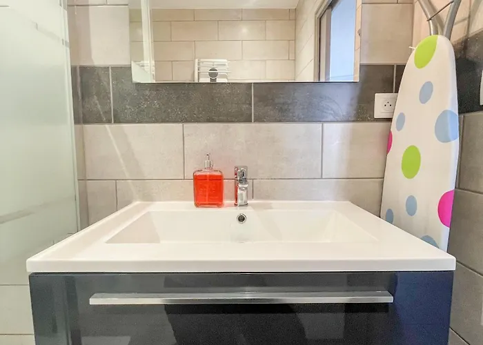 Meuble Classe 3 Etoiles Centre De شقة